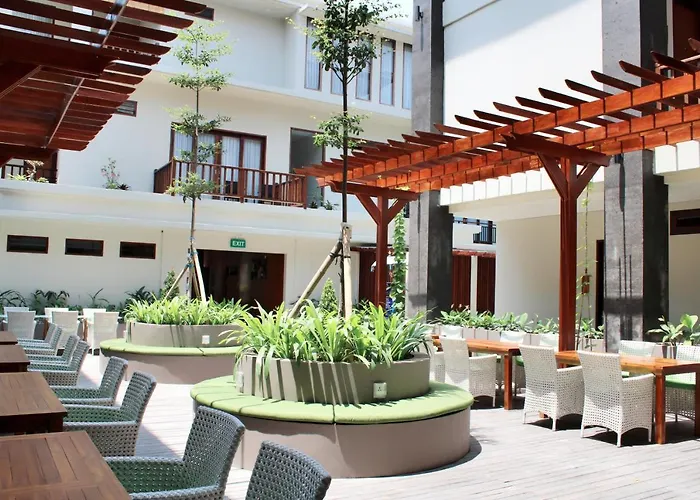 Signature Bali Hotel 4*